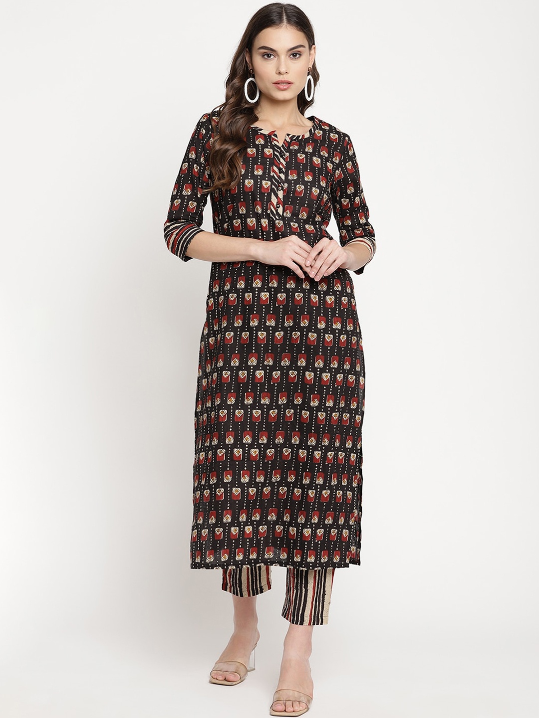 

Sringam Women Black Ethnic Motifs Printed Regular Pure Cotton Kurta with Trousers