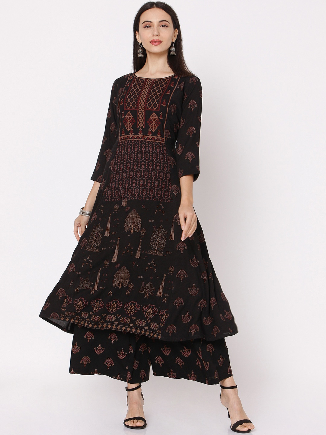 

Ojas Designs Women Black Ethnic Motifs Printed Thread Work Kurta with Palazzos