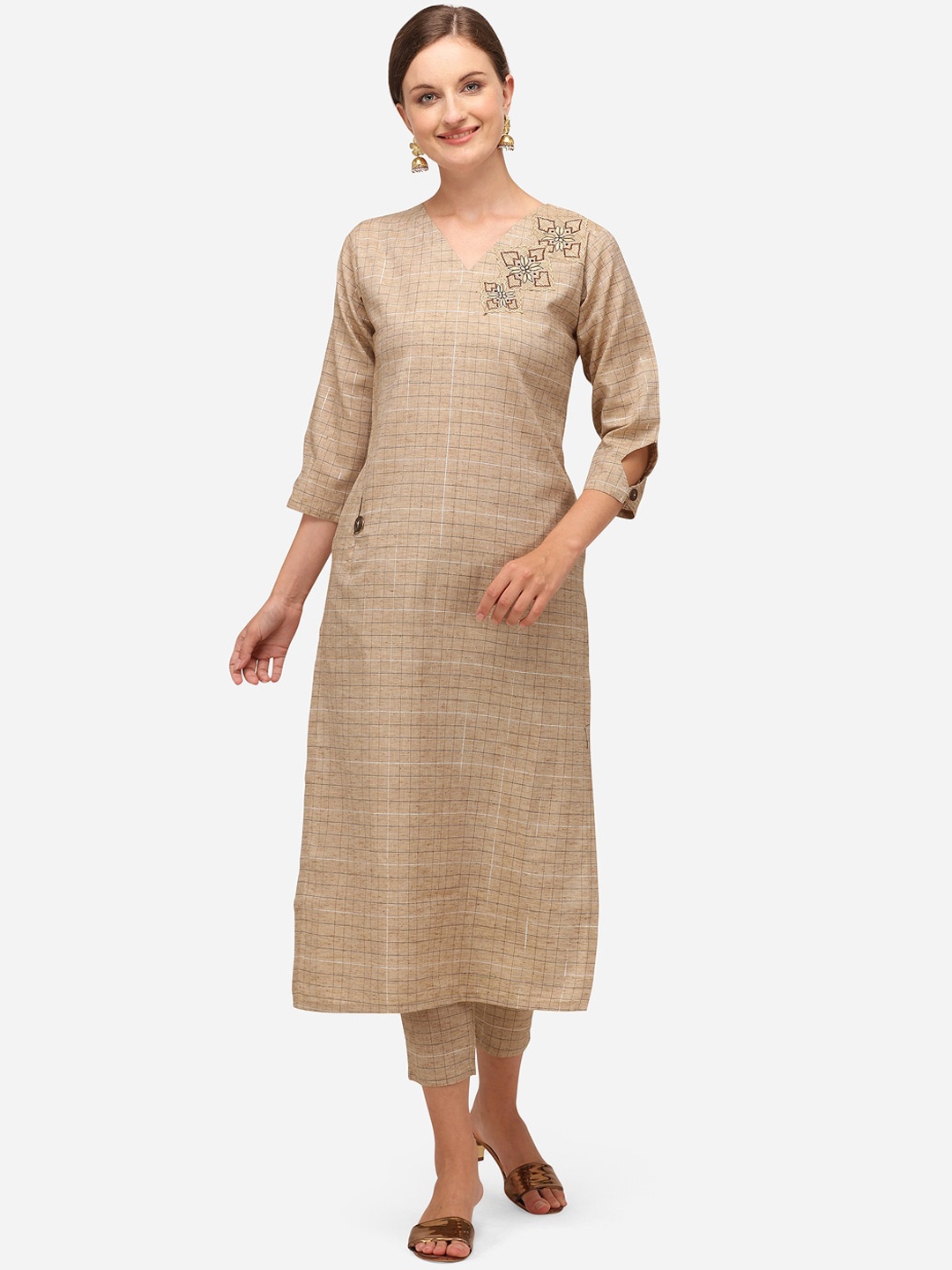 

RAISIN Women Beige & White Geometric Embroidered Liva Regular Kurta With Trousers