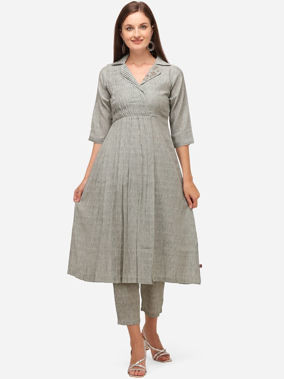 

RAISIN Women Grey Regular Liva Kurti with Trousers