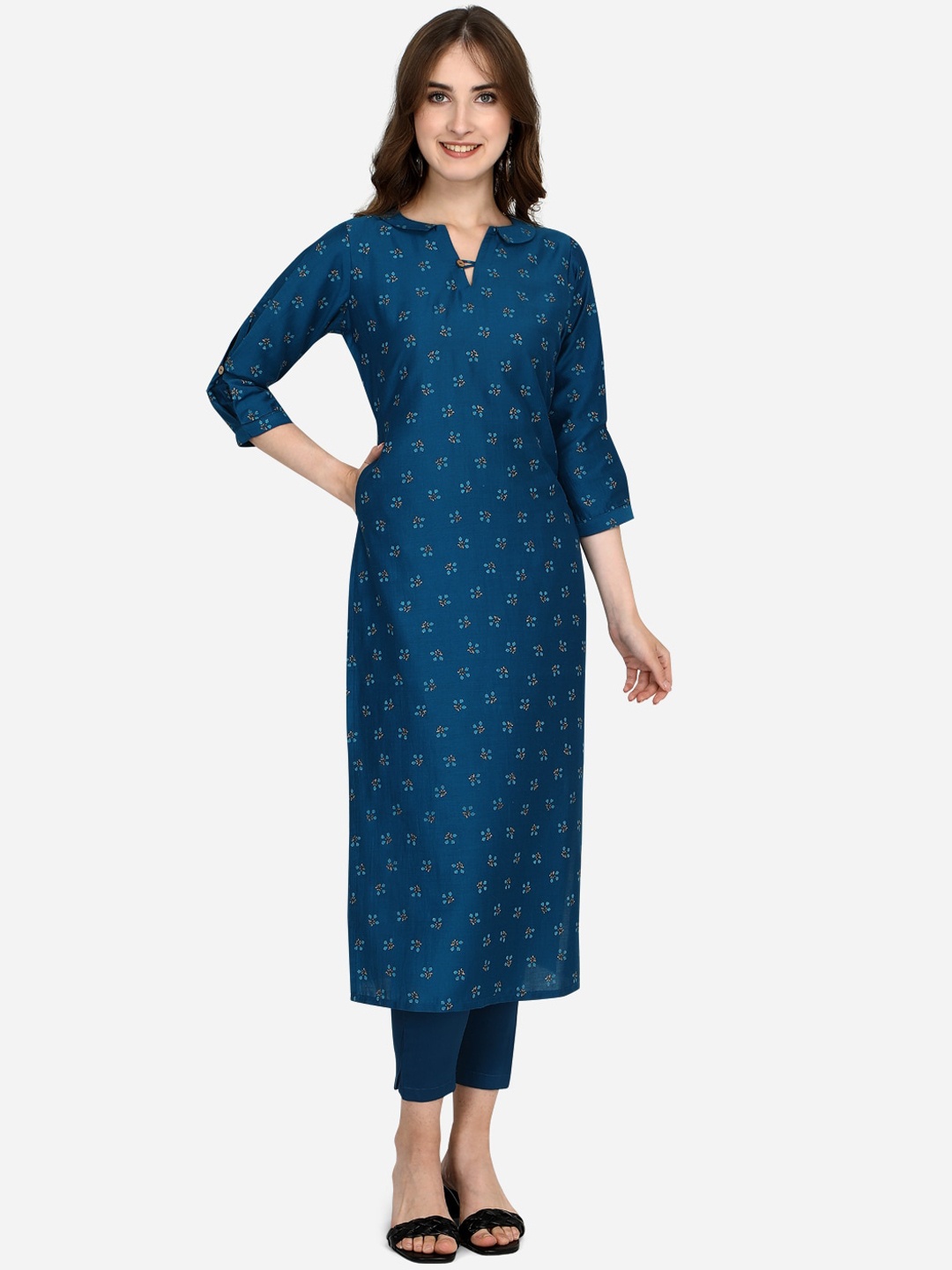 

RAISIN Women Blue Floral Printed Regular Chanderi Silk Kurta with Trousers