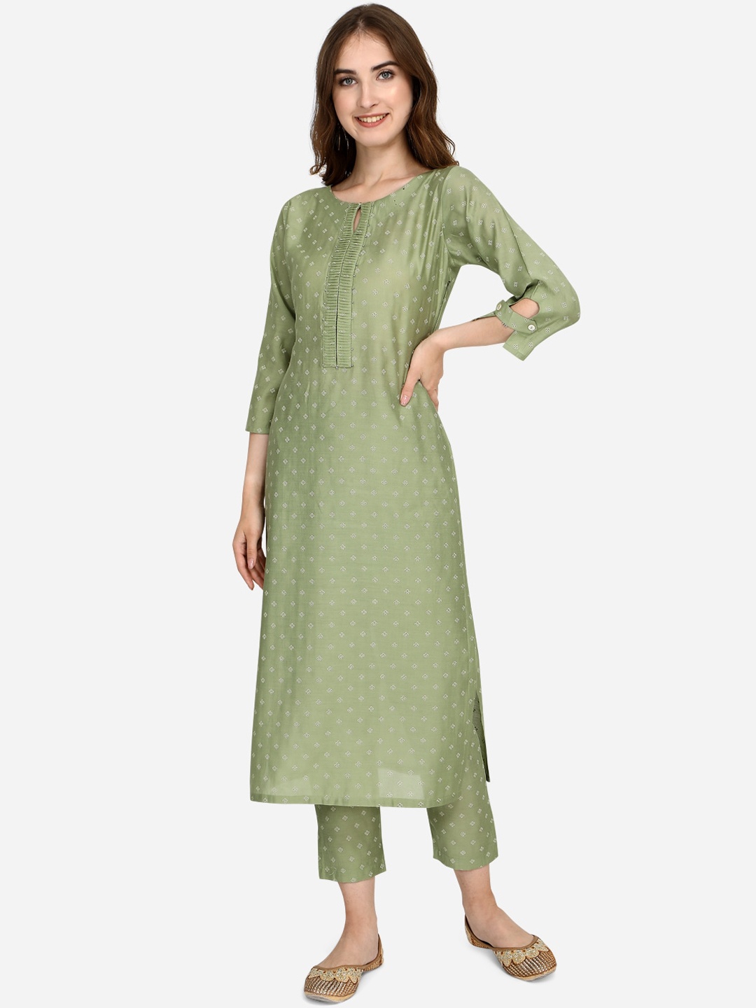 

RAISIN Women Green Printed Regular Chanderi Silk Kurta with Trousers