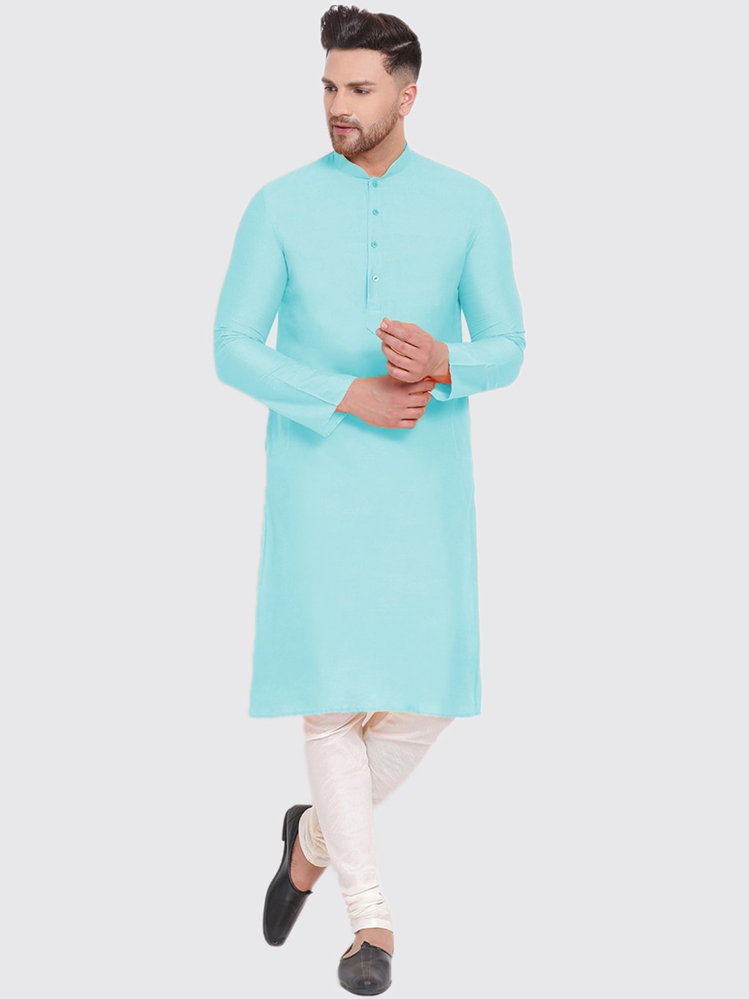 

Sanwara Men Blue & White Regular Kurta with Churidar