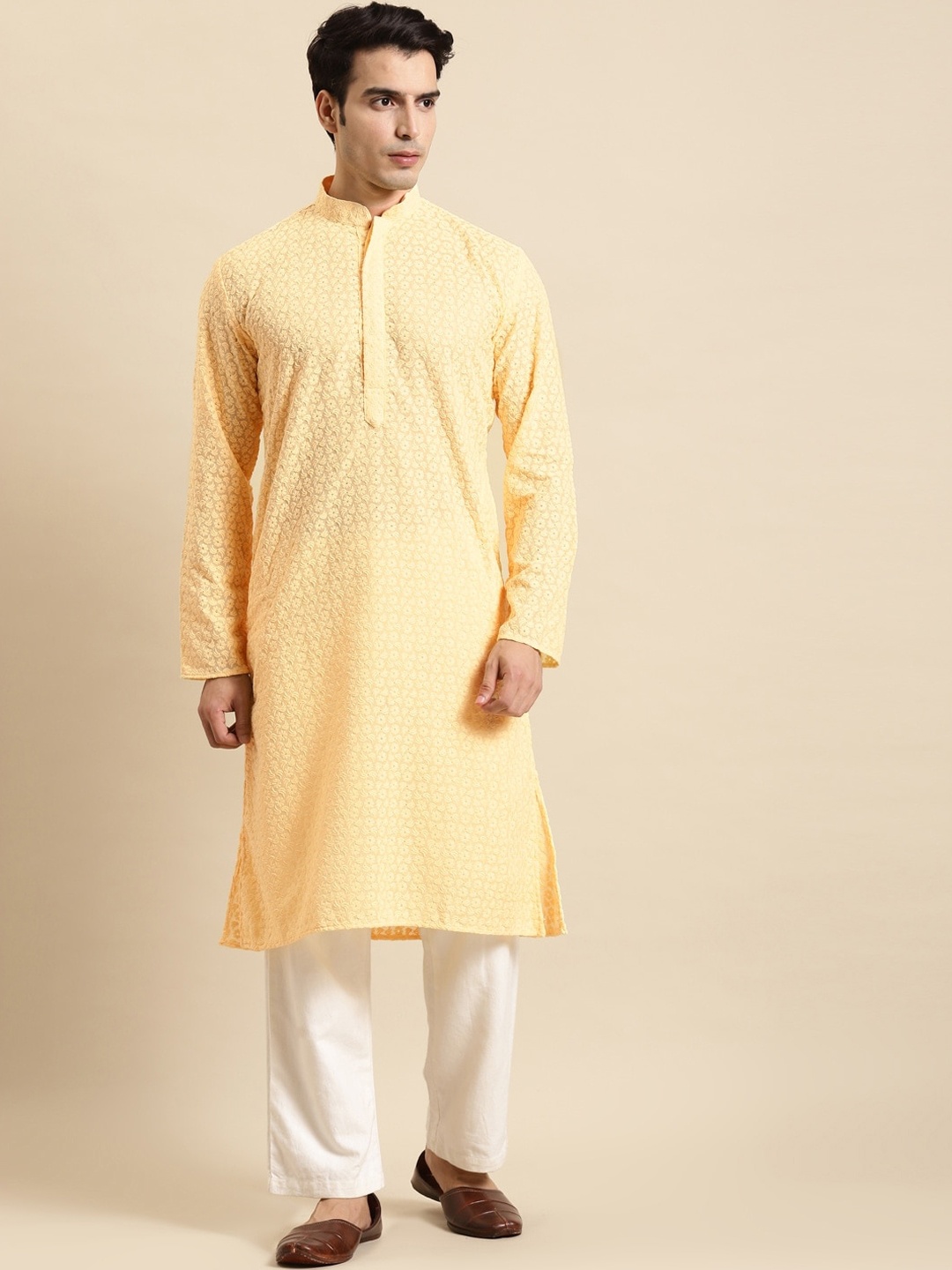

RAJUBHAI HARGOVINDAS Men Yellow Ethnic Motifs Embroidered Regular Pure Cotton Kurta with Pyjamas