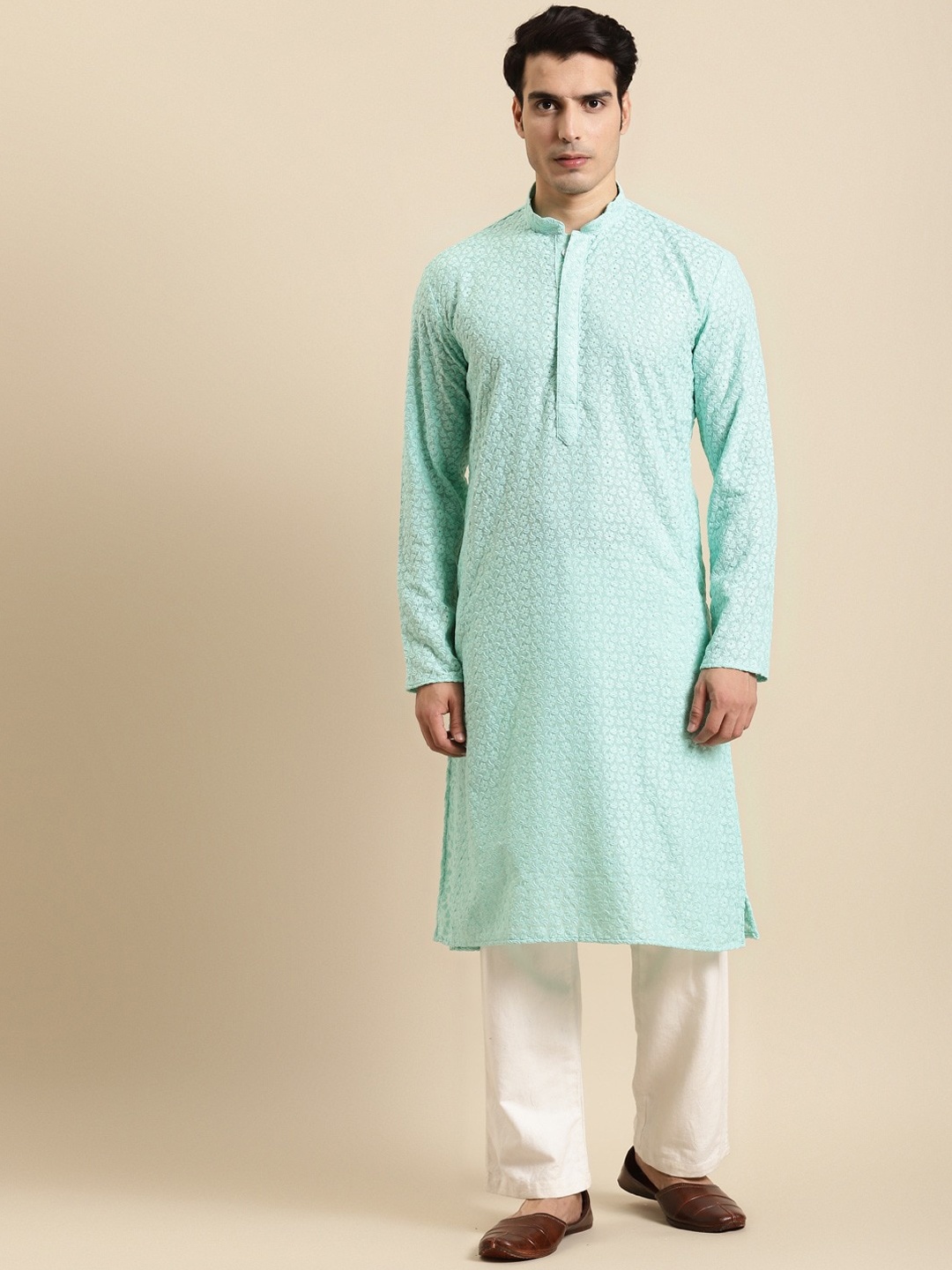 

RAJUBHAI HARGOVINDAS Men Blue Regular Chikankari Pure Cotton Kurta with Pyjamas
