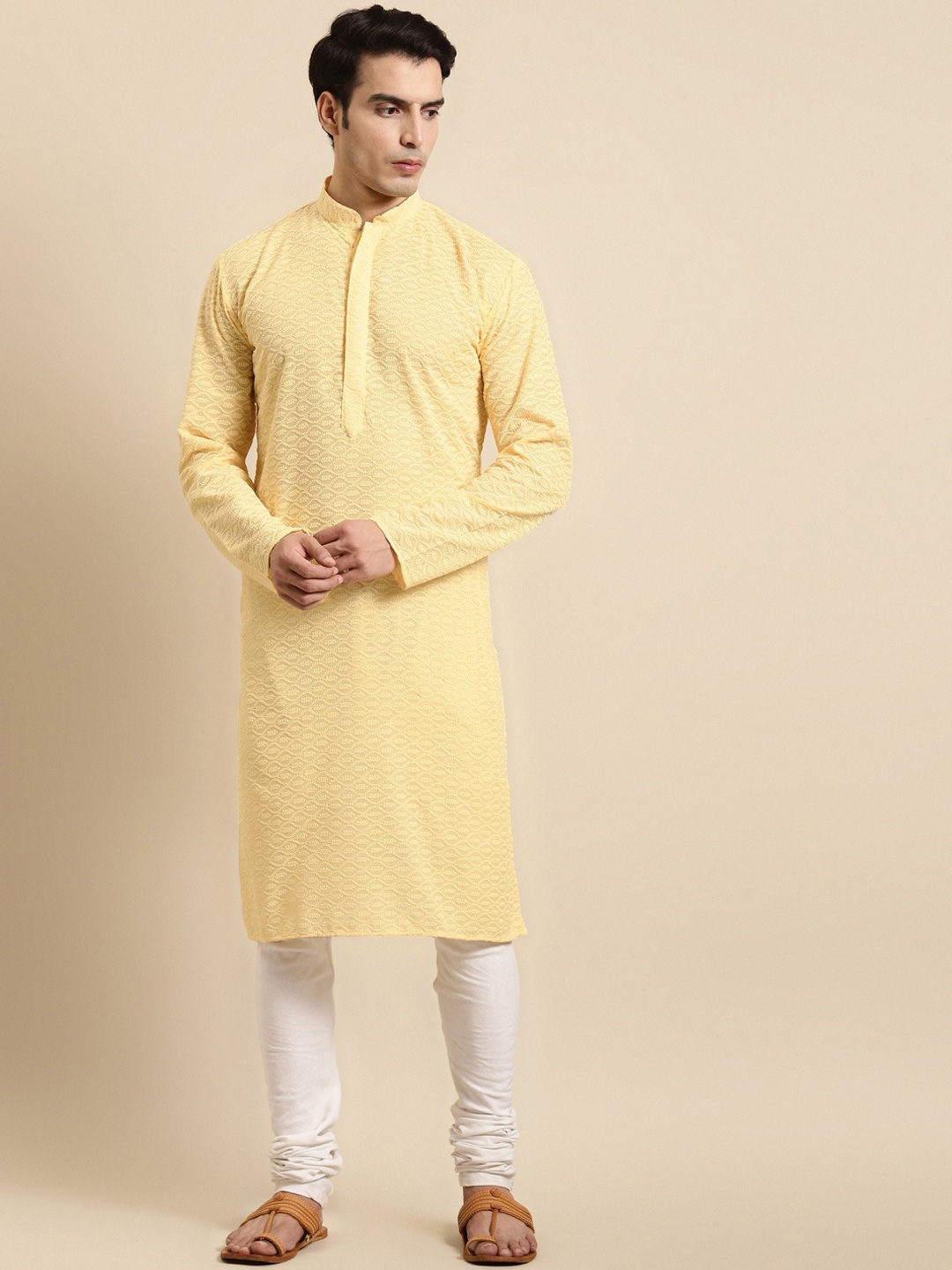 

RAJUBHAI HARGOVINDAS Men Yellow Chikankari Embroidered Pure Cotton Kurta with Pyjamas