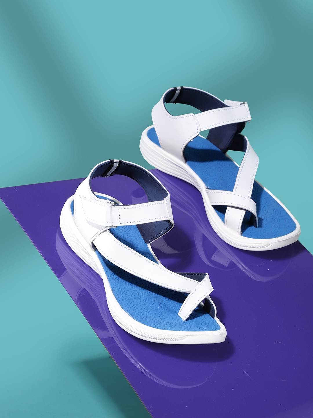 

Kook N Keech Women White Solid Sports Sandals