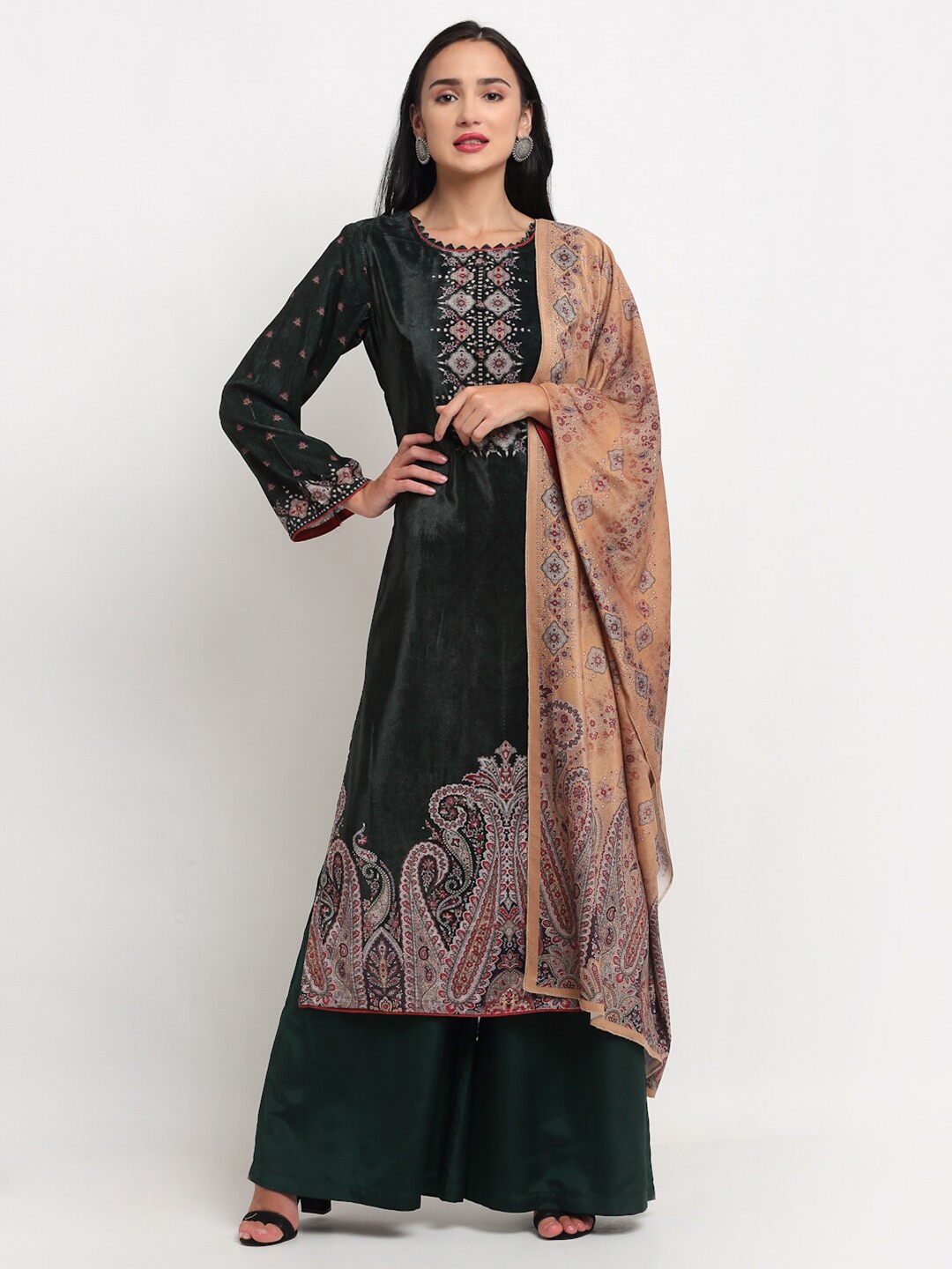 

Stylee LIFESTYLE Green Digital Printed Velvet Unstitched Dress Material