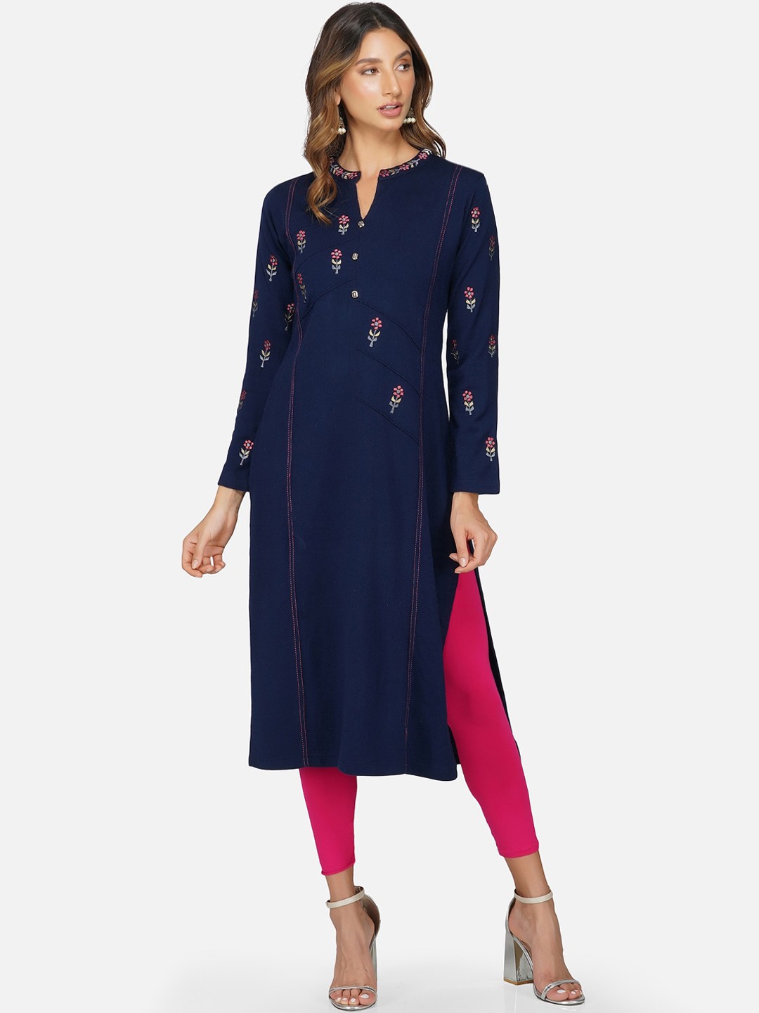

FABNEST Women Navy Blue Floral Embroidered Kurta