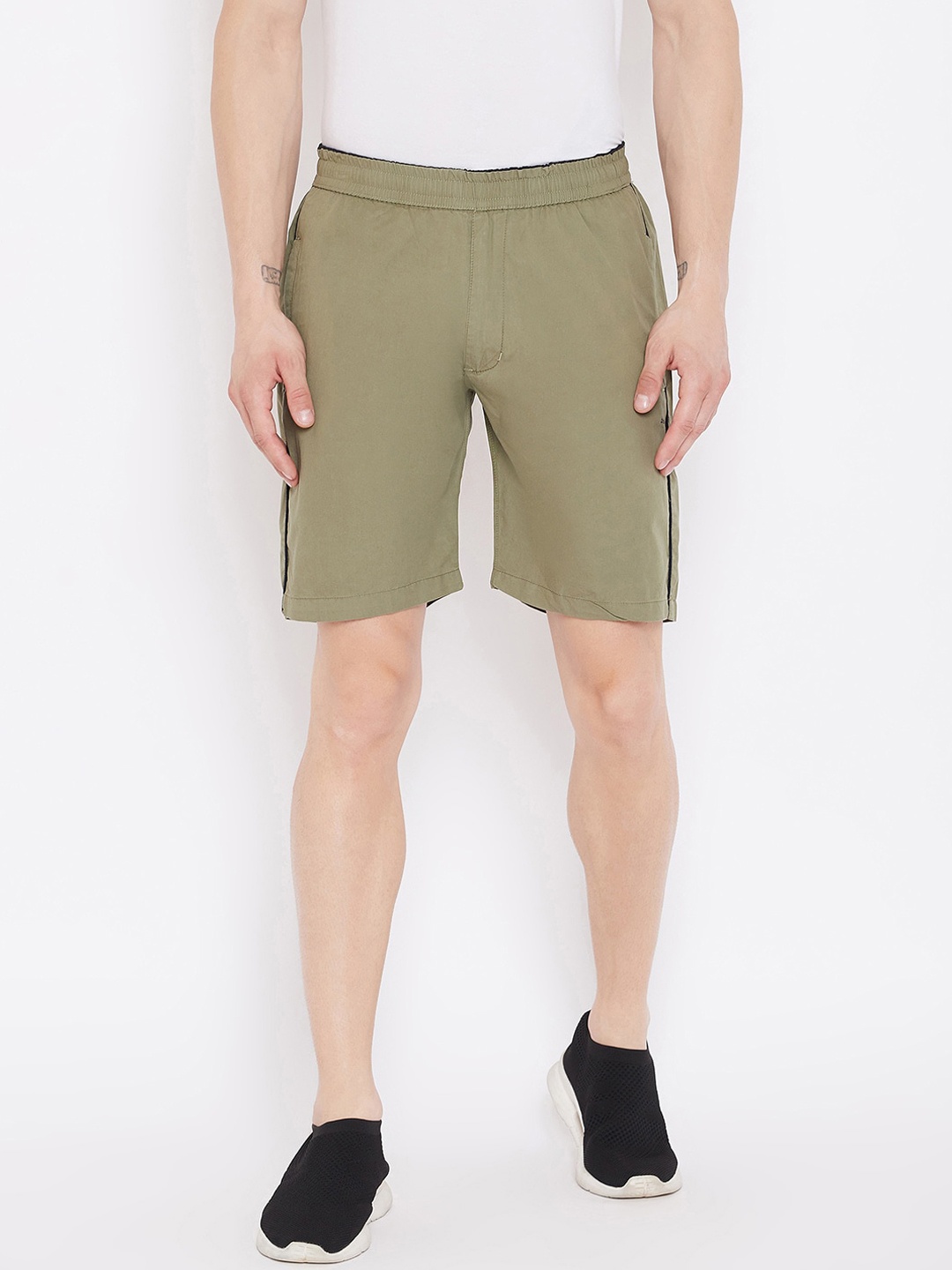 

Okane Men Olive Green Solid Regular Shorts