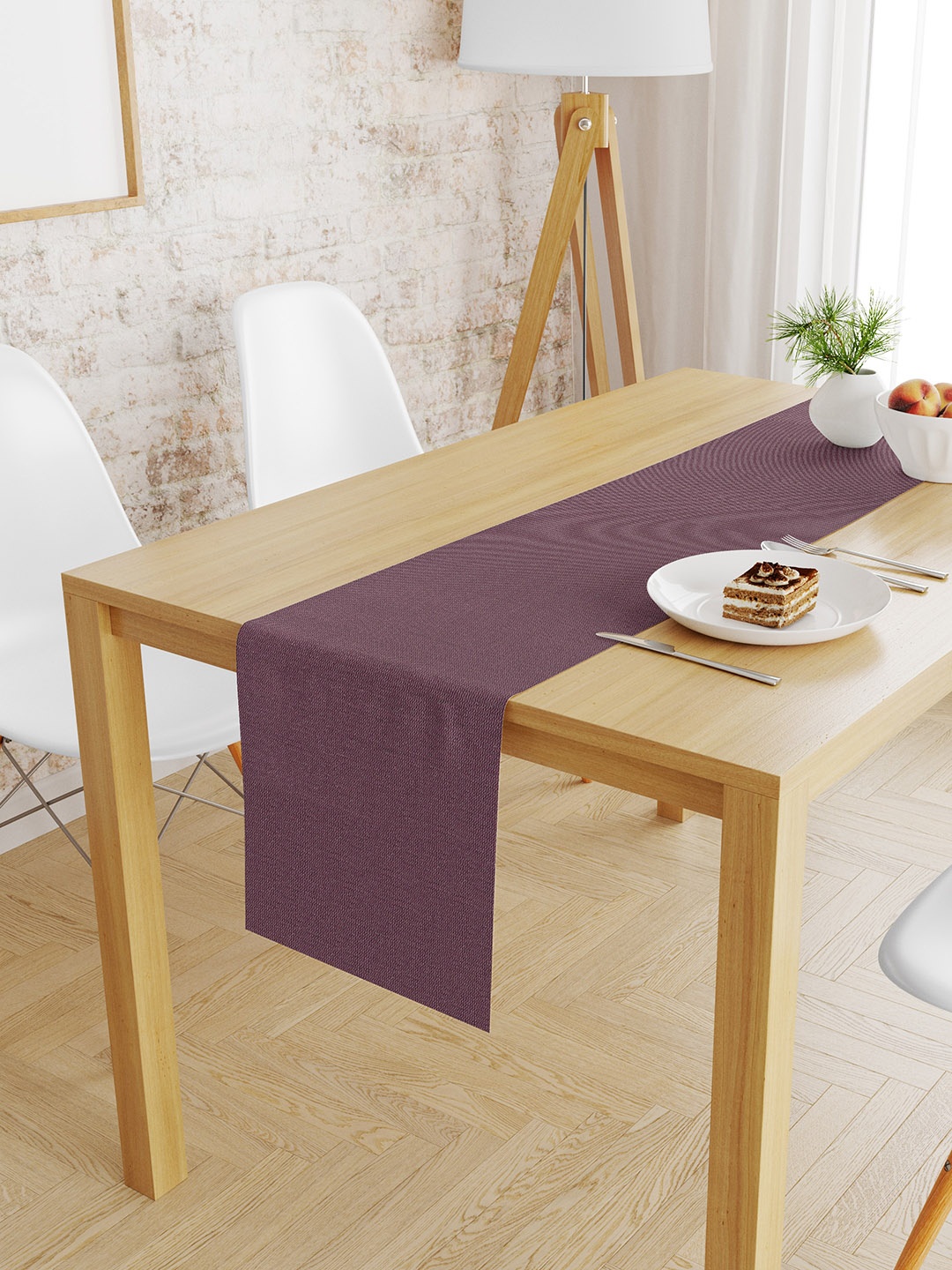 

S9home by Seasons Burgundy Solid 6-Seater Rectangular Table Runner