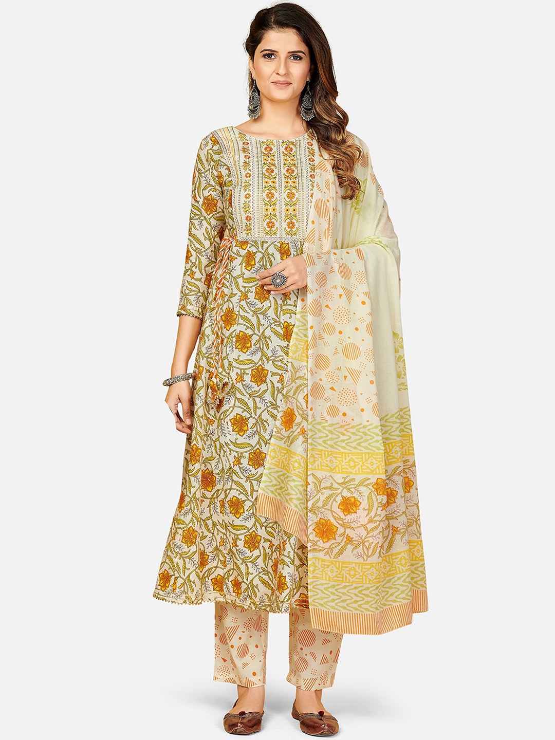 

Vbuyz Women Yellow Floral Printed Panelled Pure Cotton Kurti Set With Dupatta
