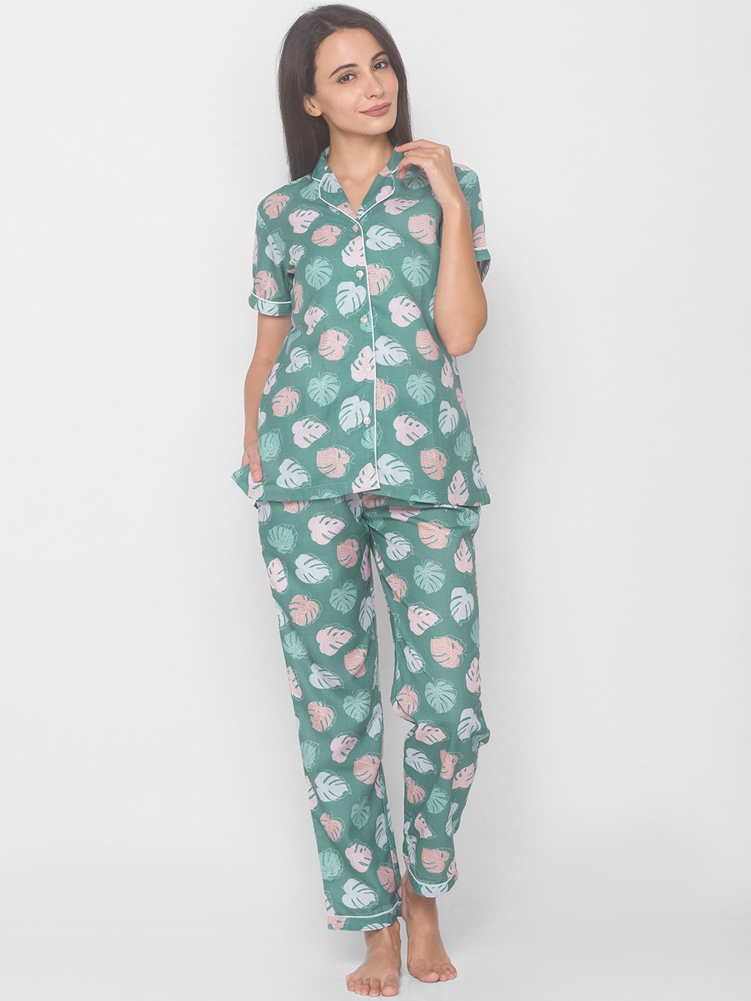 

FashionRack Women Green & Pink Printed Night Suit