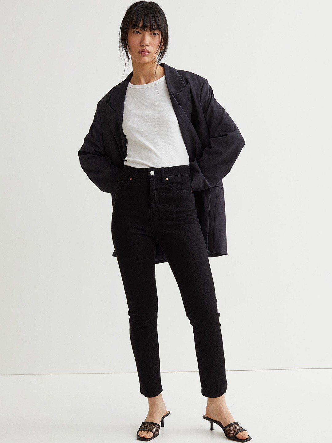 

H&M Women Black Solid Clean Look Slim High Ankle Jeans