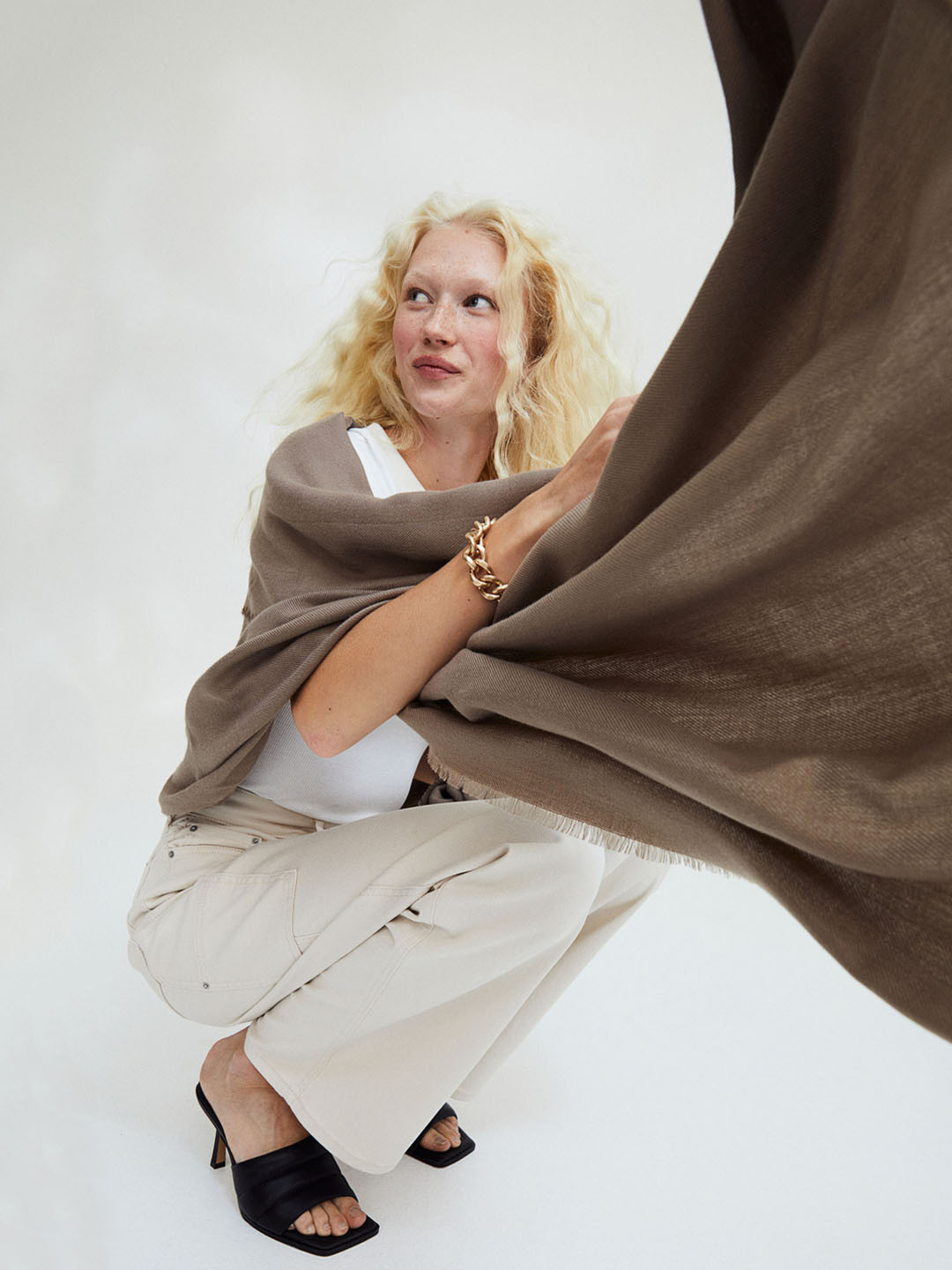 

H&M Women Beige Solid Scarf