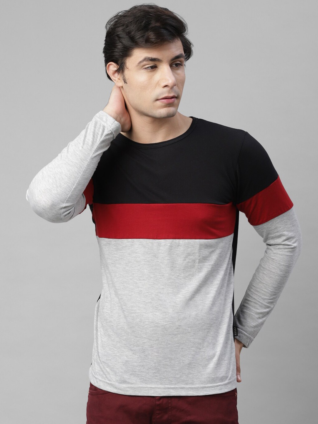 

Rigo Men Black Colourblocked Slim Fit Outdoor T-shirt