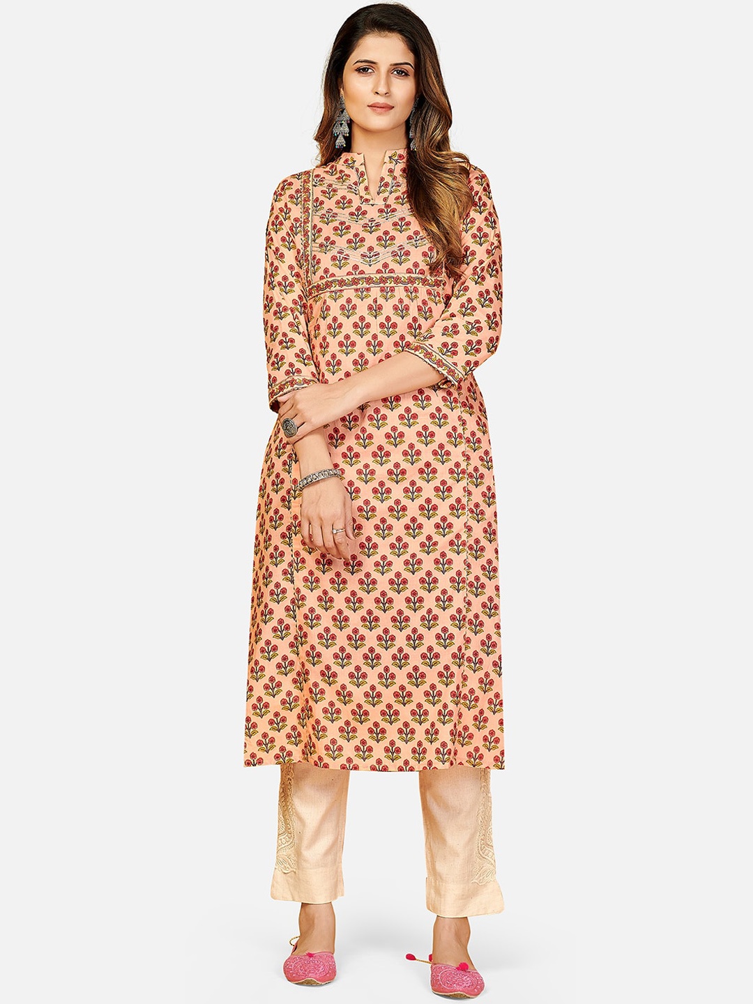 

Vbuyz Women Peach-Coloured & Red Floral Printed Gota Patti Work Straight Kurta