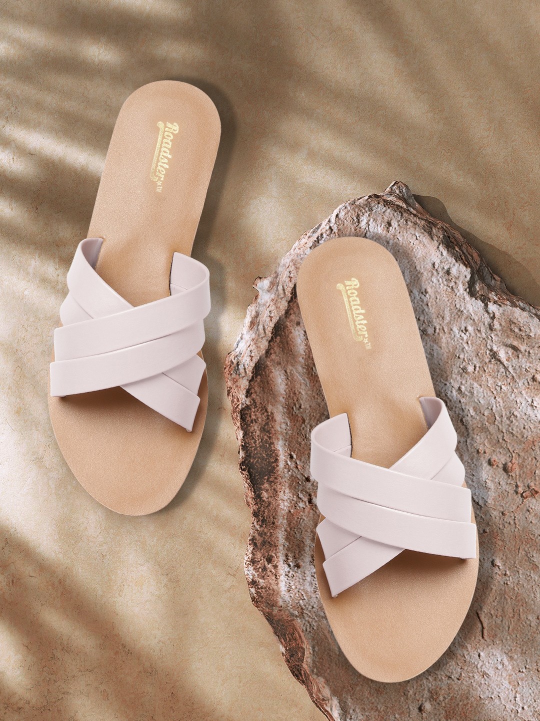

The Roadster Lifestyle Co Women Lavender Solid Strappy Open Toe Flats