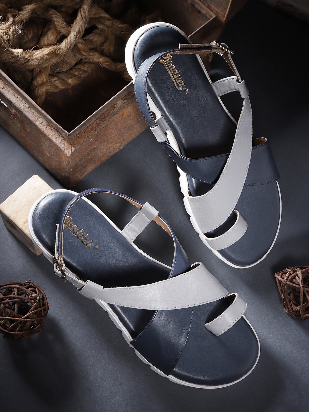

Roadster Women Grey & Navy Blue Colourblocked One Toe Criss-Cross Flats
