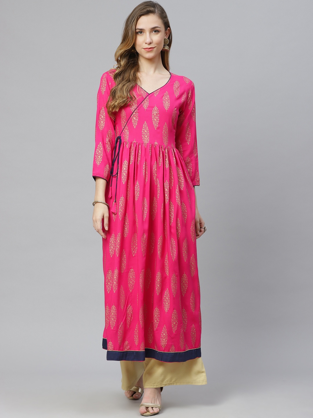 

aayusika Women Pink & Gold-Toned Ethnic Motifs Printed Kurta