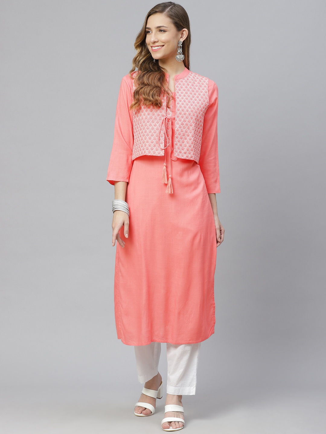 

aayusika Women Pink & Cream-Coloured Embroidered Thread Work Kurta With Jacket