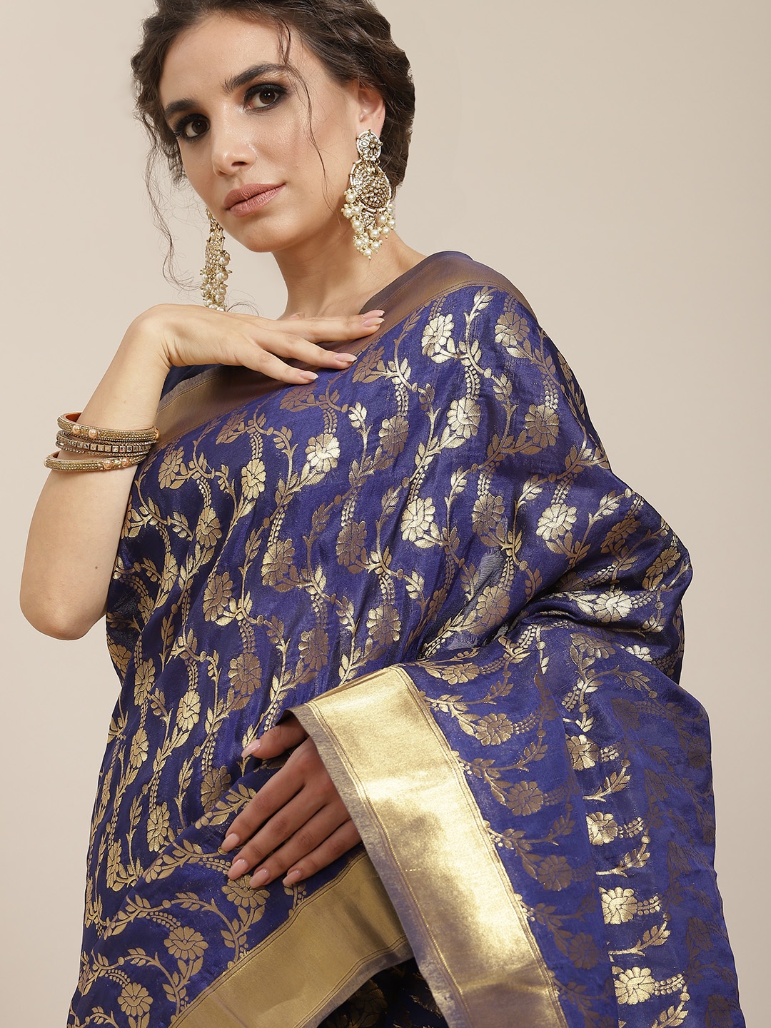 

SHARAA ETHNICA Blue Woven Design Zari Silk Blend Kanjeevaram Saree