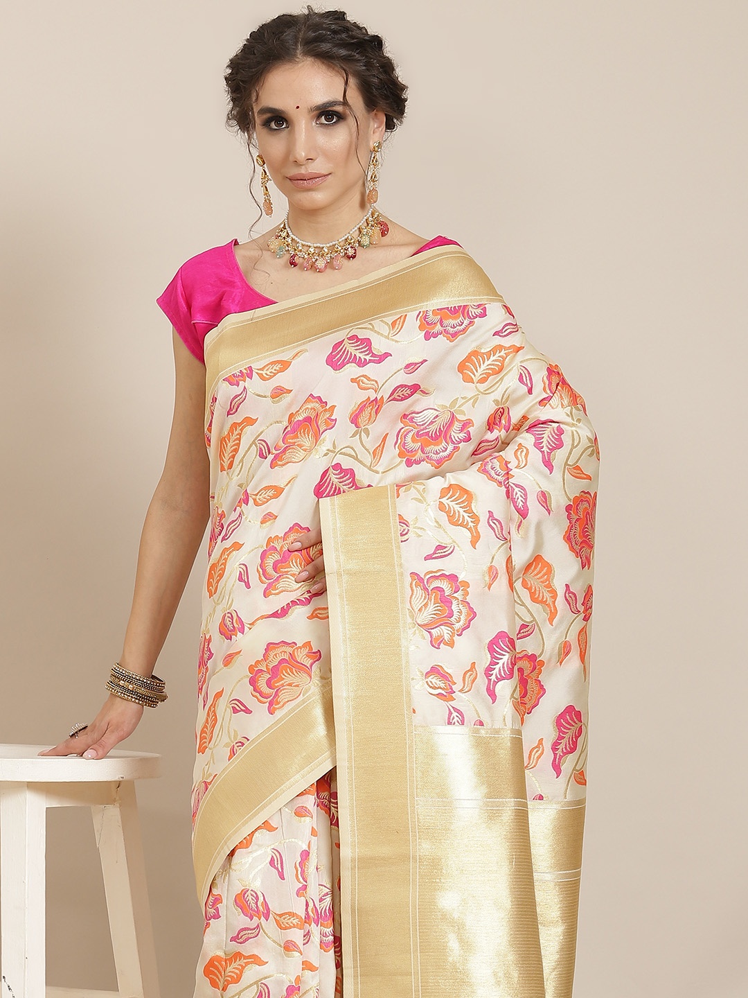 

SHARAA ETHNICA White Woven Design Zari Silk Blend Kanjeevaram Saree
