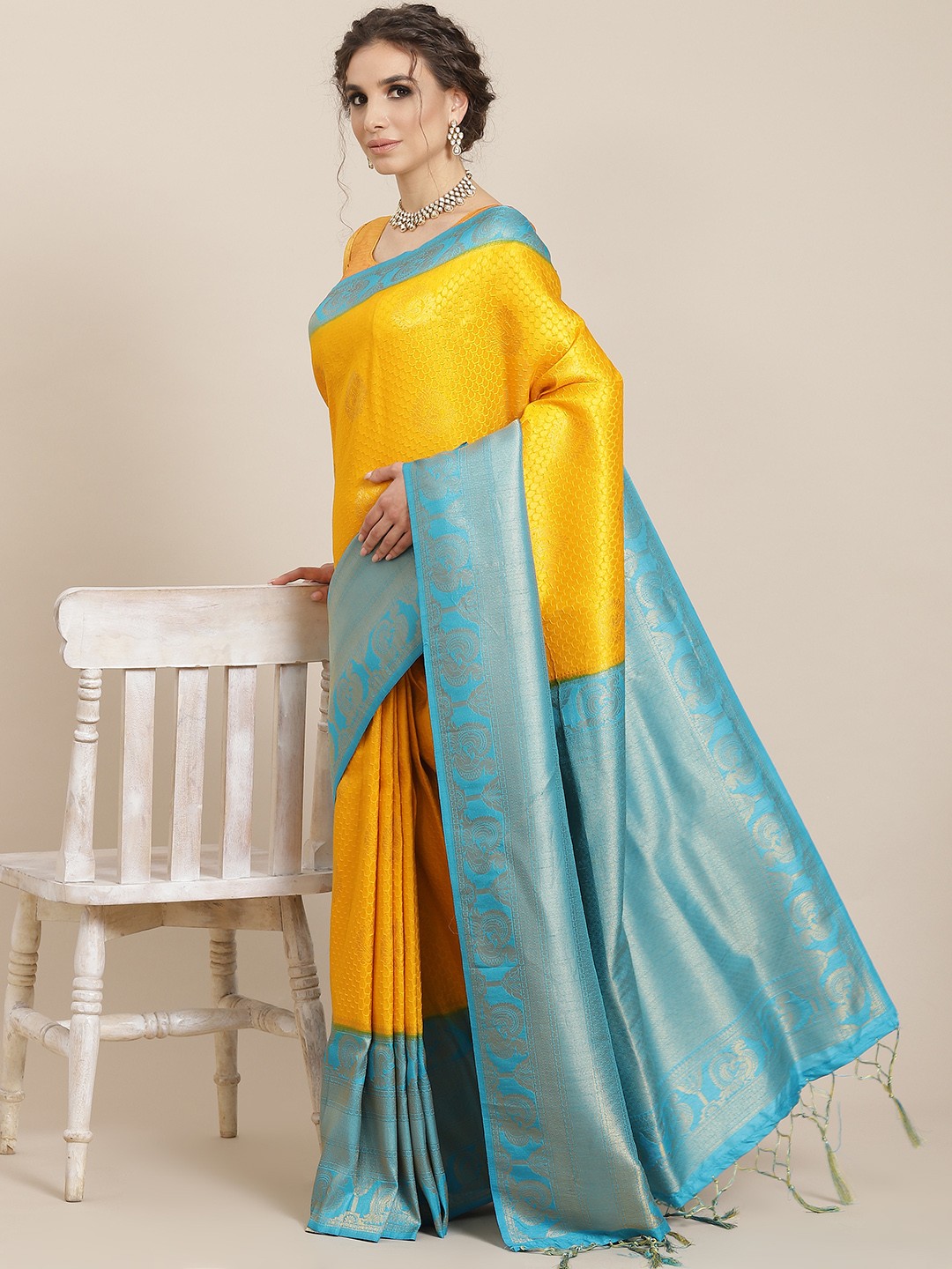 

SHARAA ETHNICA Yellow & Blue Woven Design Zari Silk Blend Kanjeevaram Saree