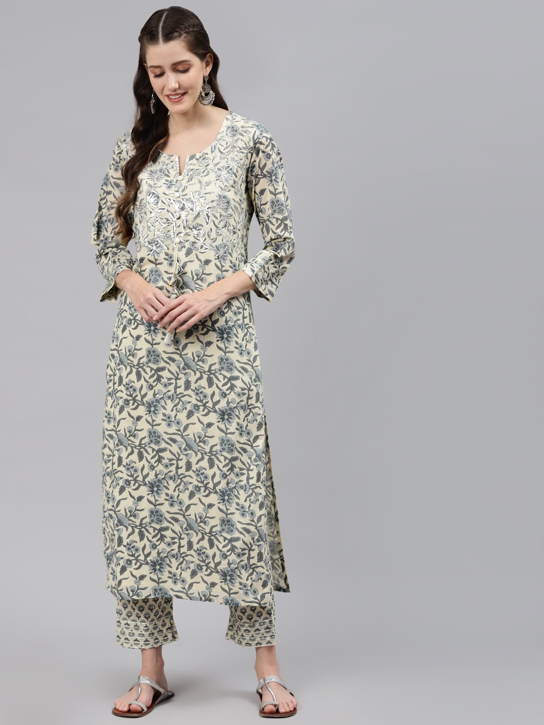 

Readiprint Fashions Women Cream-Coloured Floral Gotta Patti Pure Cotton Kurta with Trousers