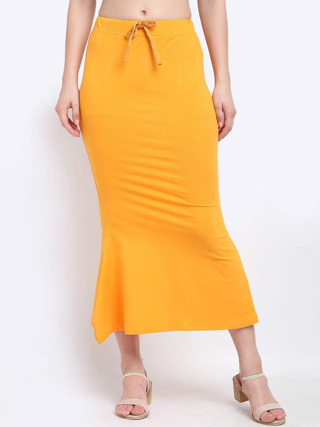 

Sugathari Women Yellow Solid Mermaid Like-Fit Saree Shapewear