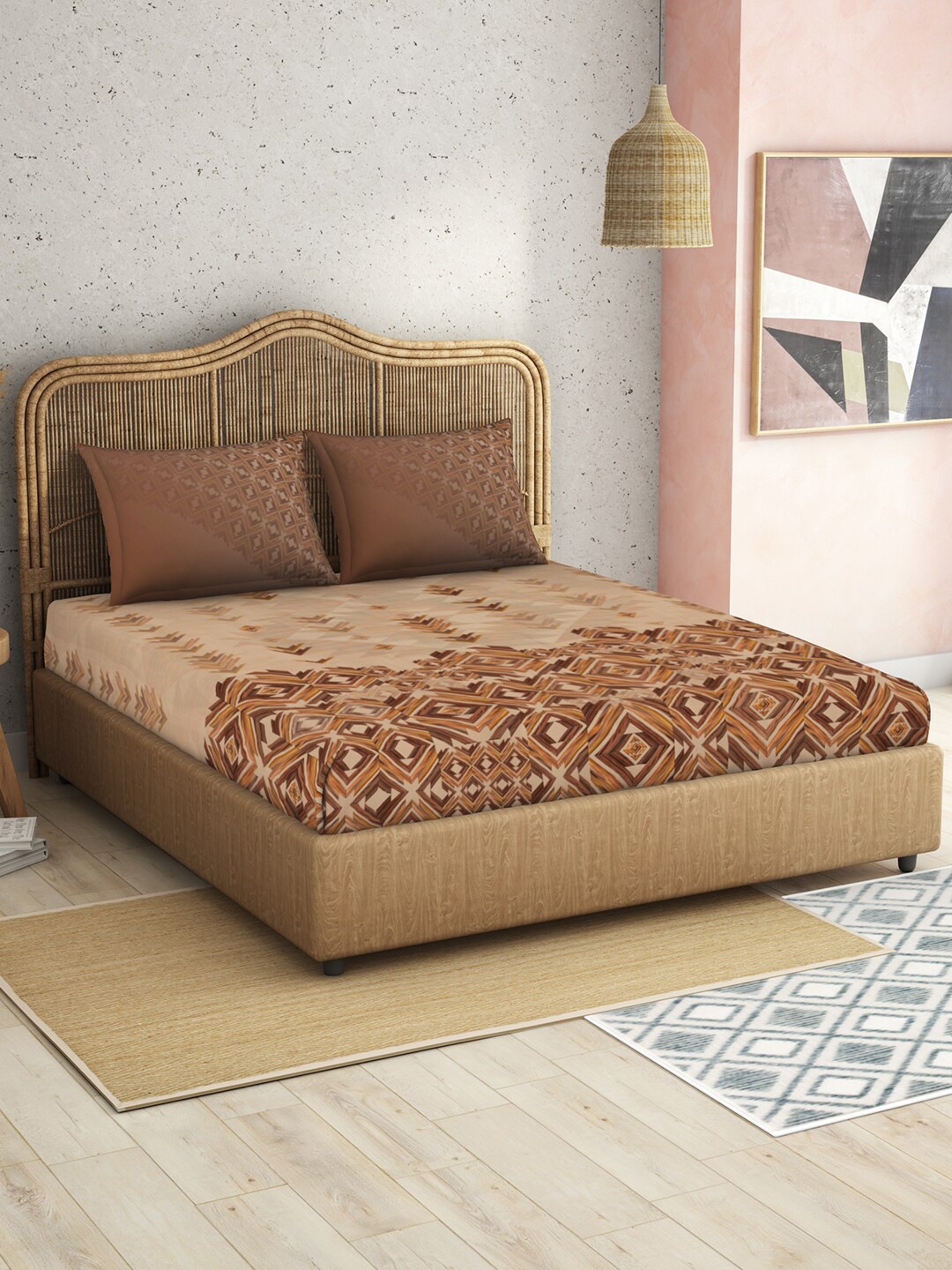 

SPACES Brown & Mustard Geometric 210 TC King Bedsheet with 2 Pillow Covers