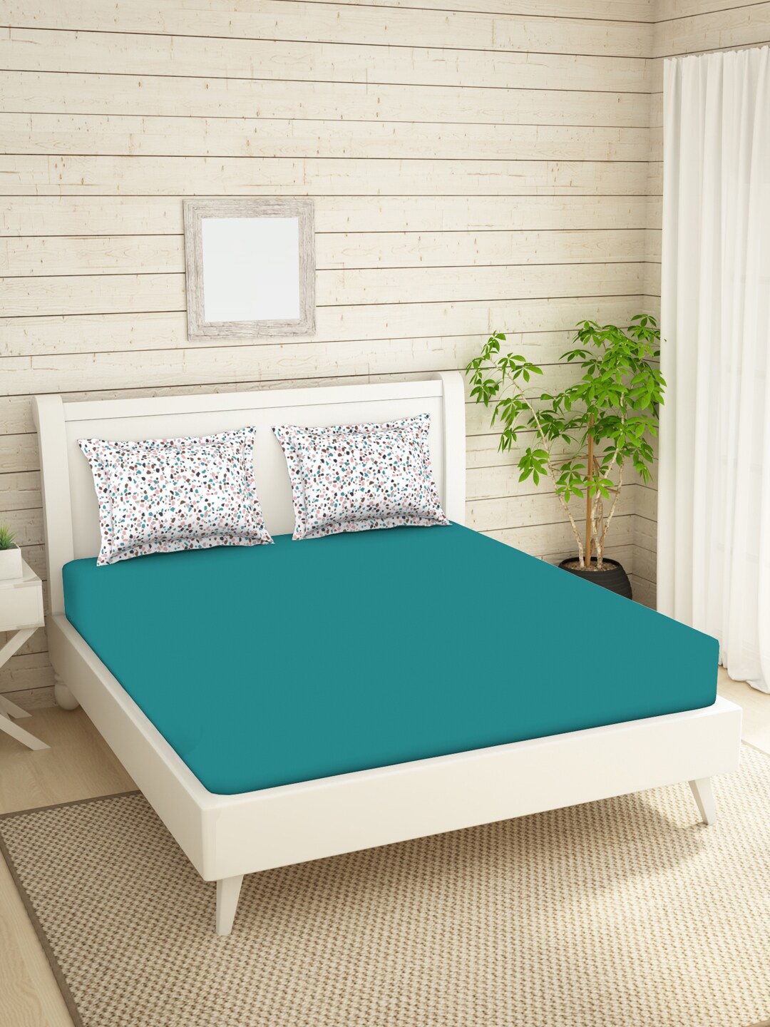 

SPACES Teal & White Anti-bacterial 144 TC King Bedsheet with 2 Pillow Covers