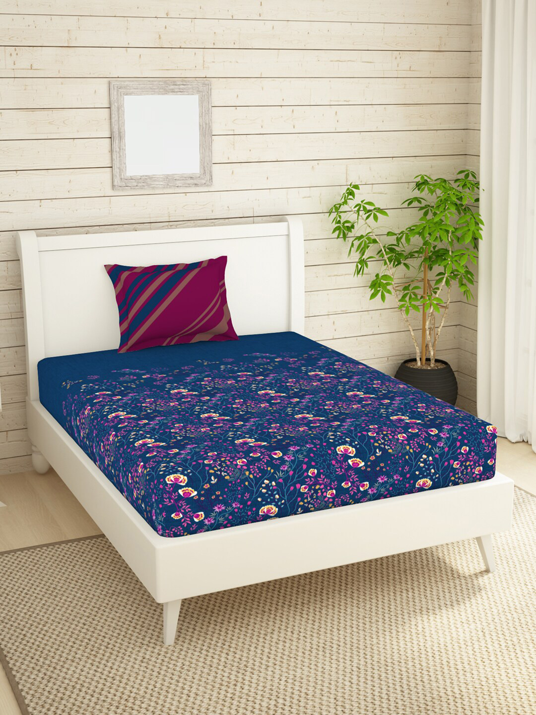 

SPACES Blue & Magenta Floral 144 TC Single Bedsheet with 2 Pillow Covers