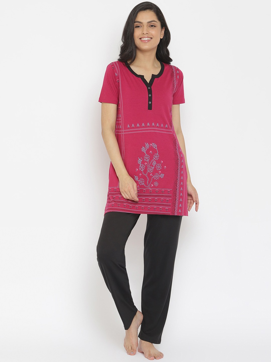 

Duchess Women Magenta & Black Printed Night suit