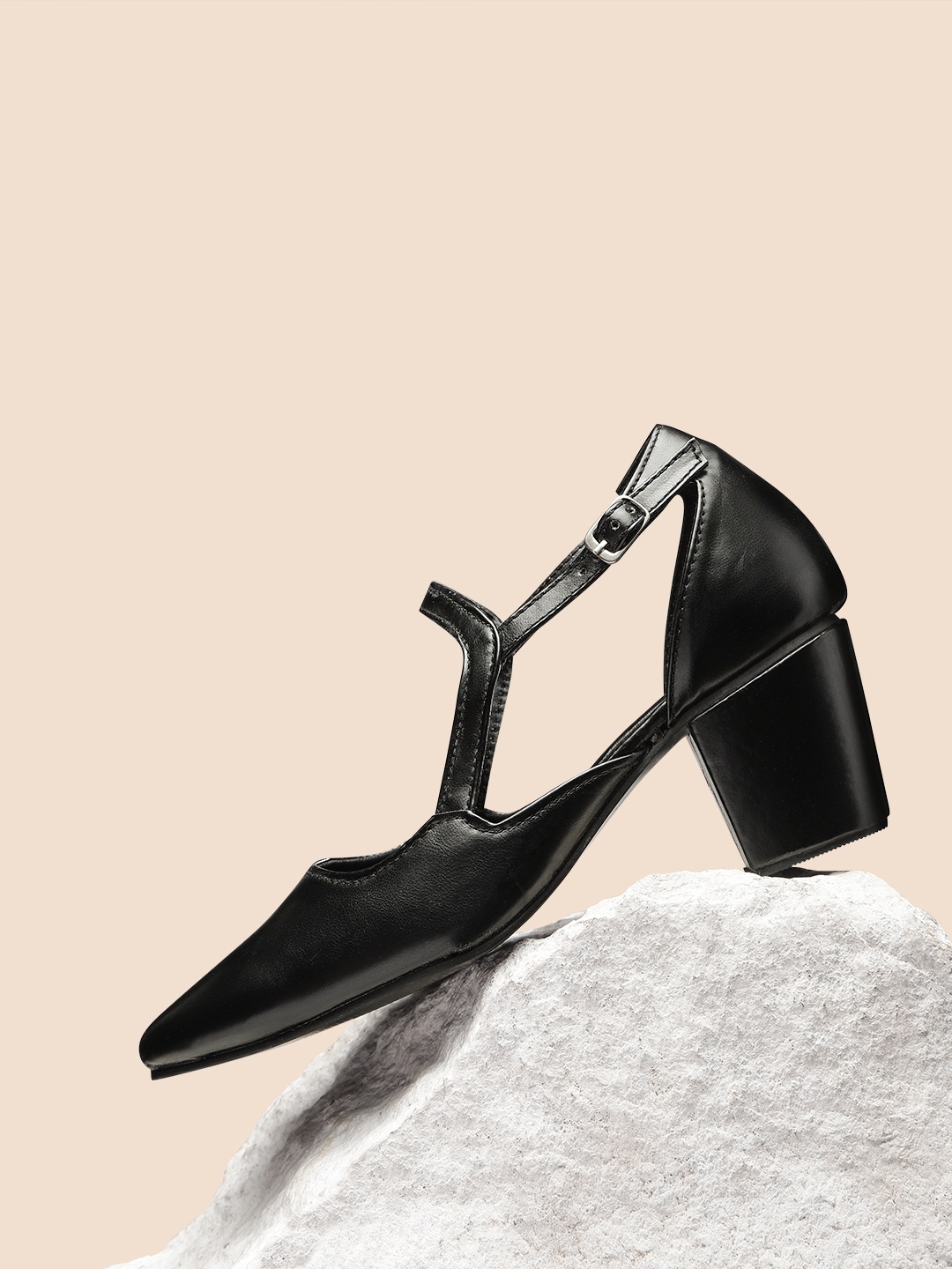 

her by invictus Women Black Solid Pumps