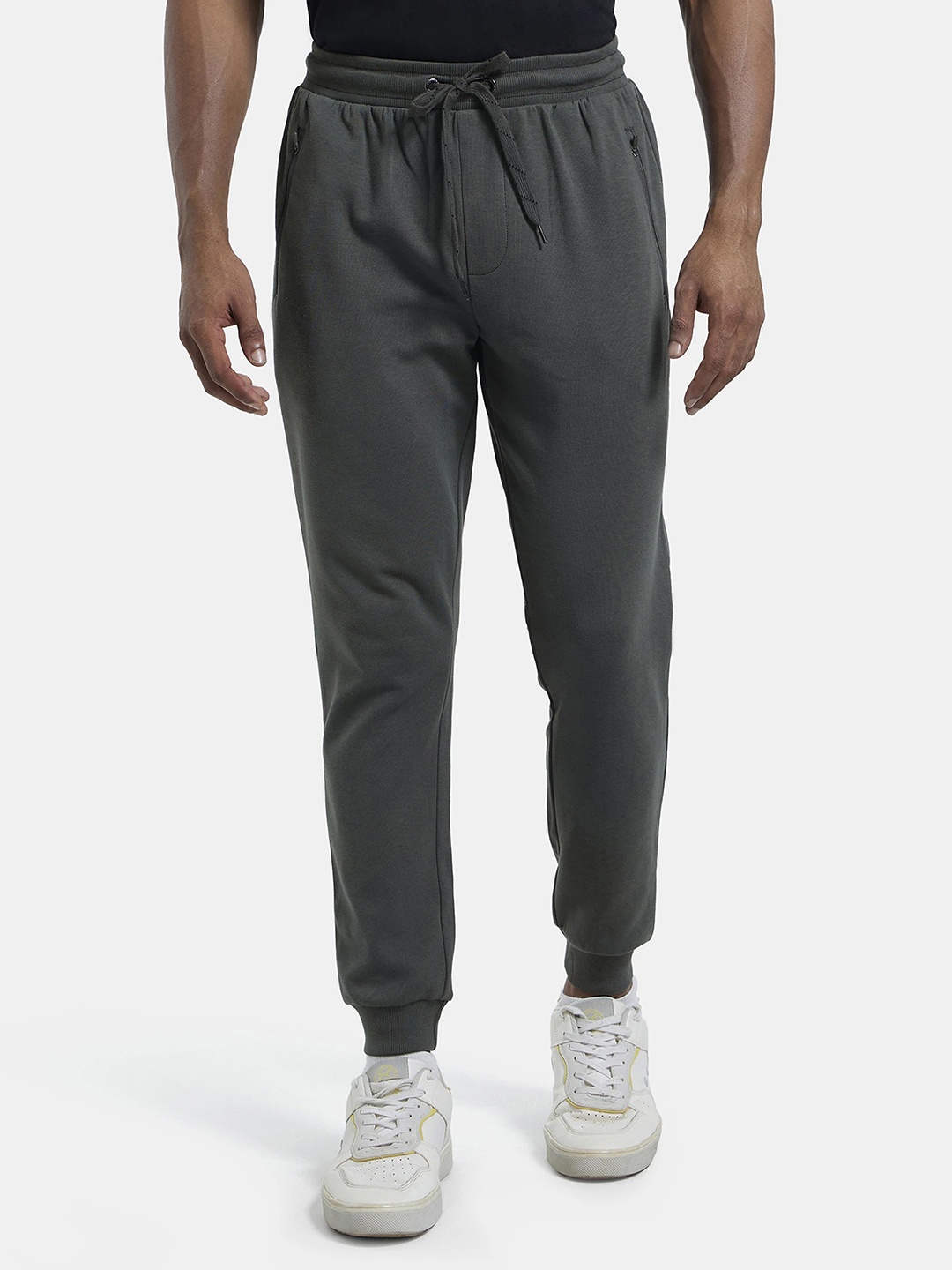 

Jockey Combed Cotton Rich Slim Fit Jogger with Zipper Pockets-AM02, Olive