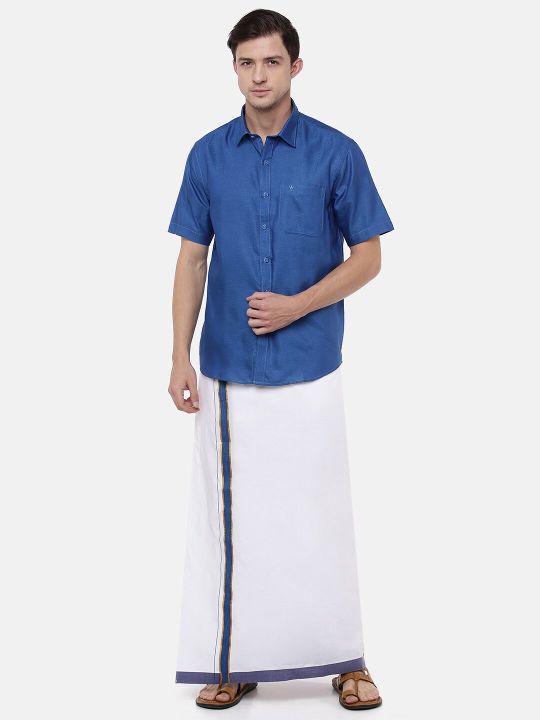 

Ramraj Men Blue & White Pure Cotton Shirt With Dhoti