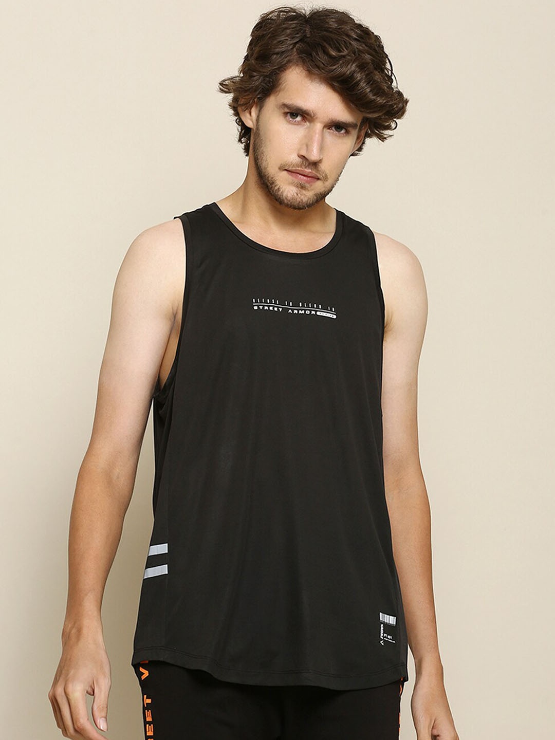 

Street Armor by Pantaloons Men Black & White Printed Gym Vest