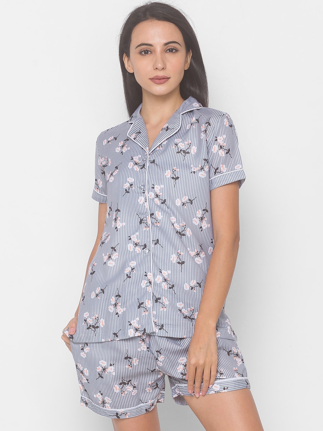 

FashionRack Women Grey & Black Printed Pure Cotton Night suit