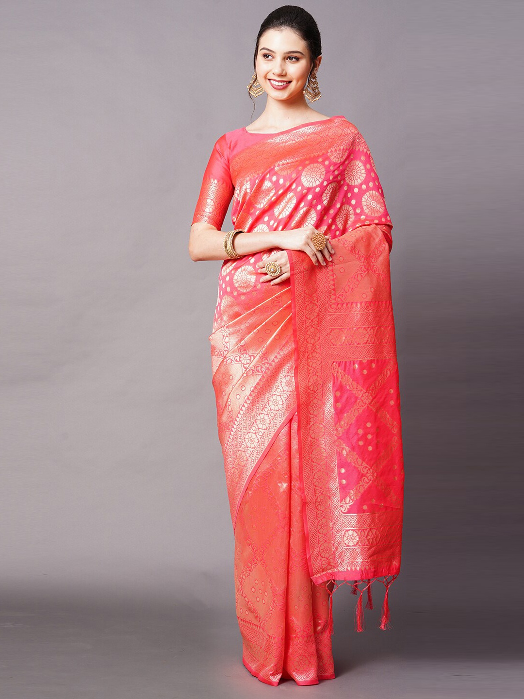 

Mitera Peach-Coloured & Pink Floral Silk Blend Banarasi Saree