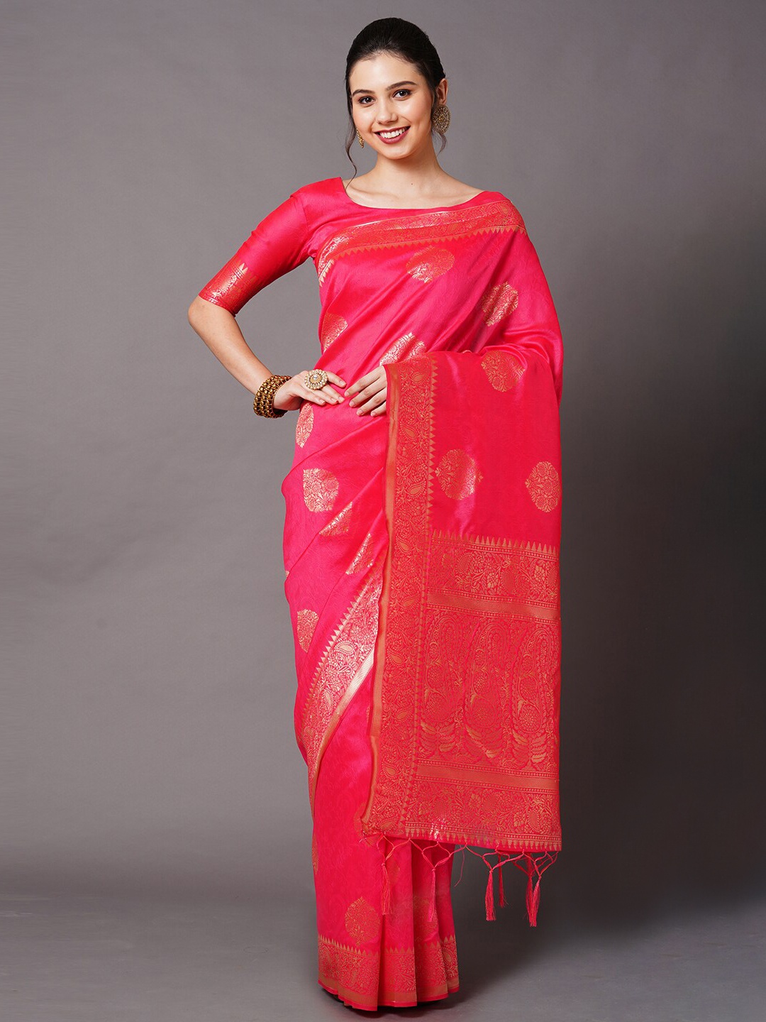

Mitera Pink & Gold-Toned Floral Silk Blend Banarasi Saree