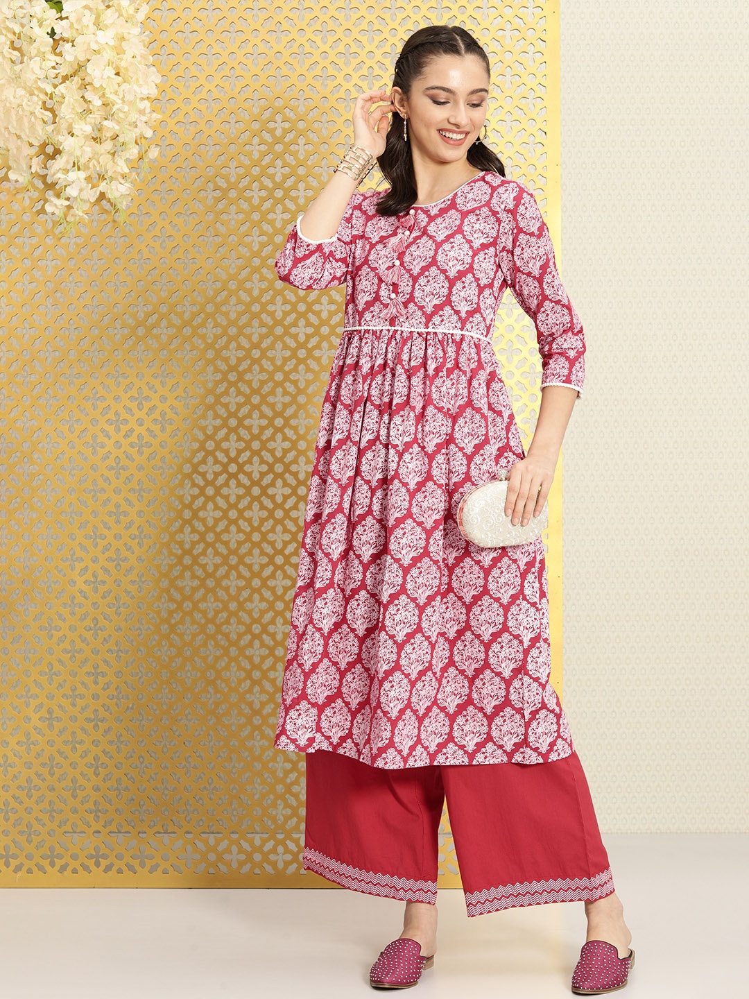 

Ode by House of Pataudi Women Red Ethnic Motifs Printed Pure Cotton Kurta with Palazzos