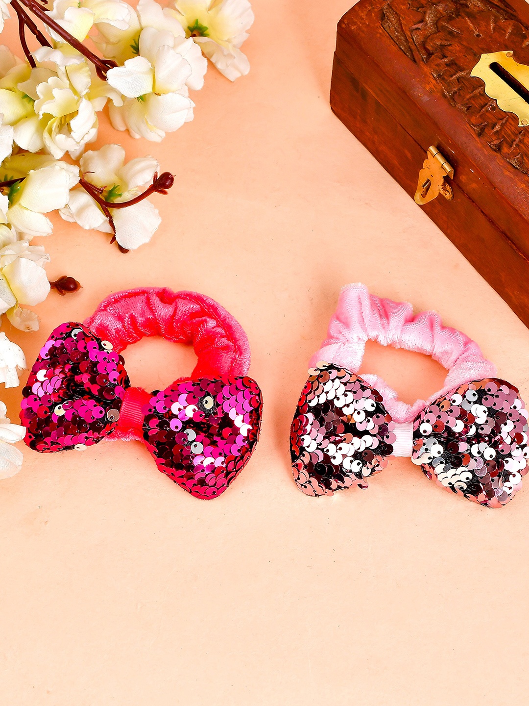 

Silvermerc Designs Girls Set of 2 Pink Sequined Velvet Fur Rubber band