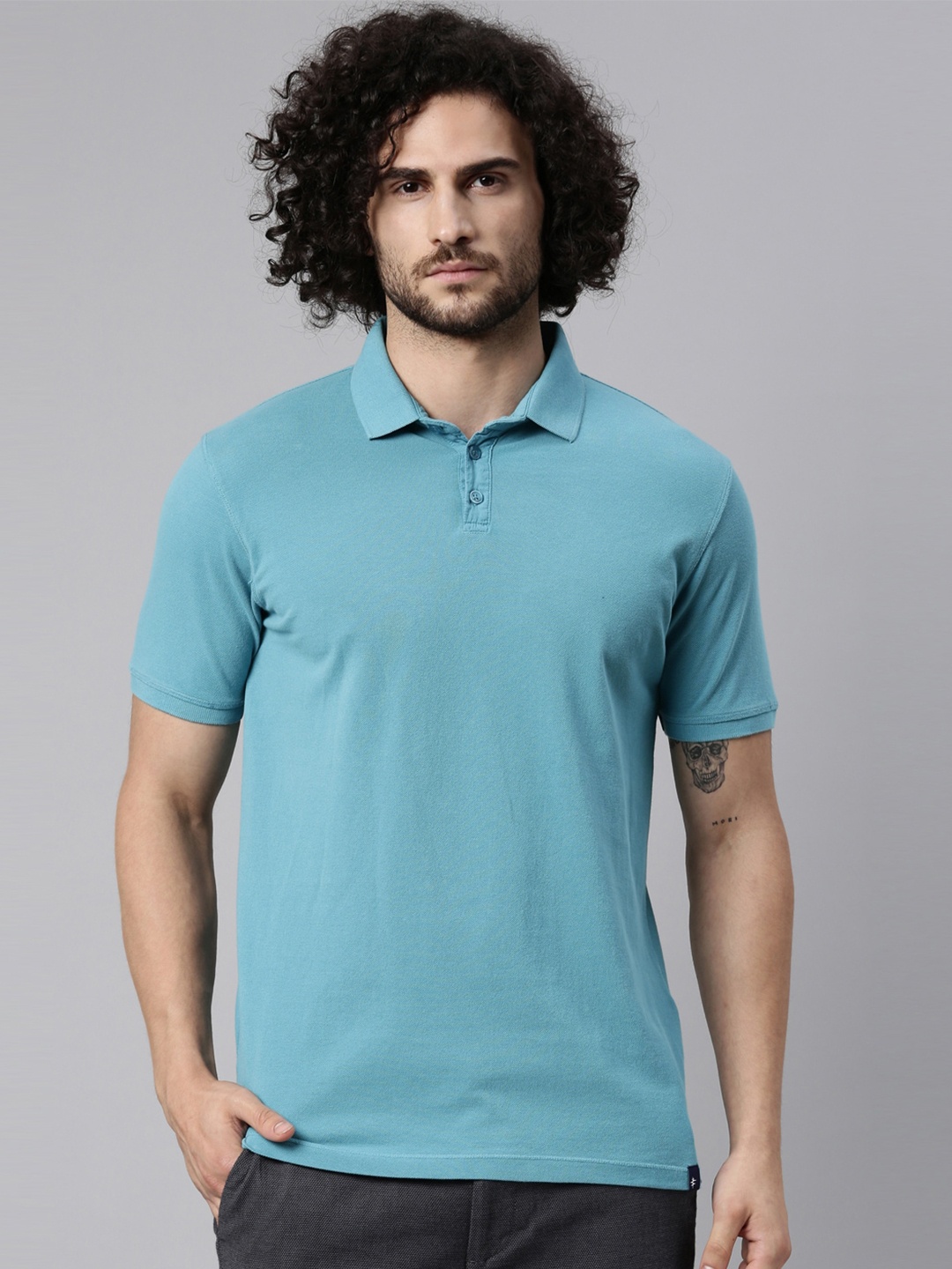 

Breakbounce Men Blue Polo Collar Slim Fit Cotton T-shirt