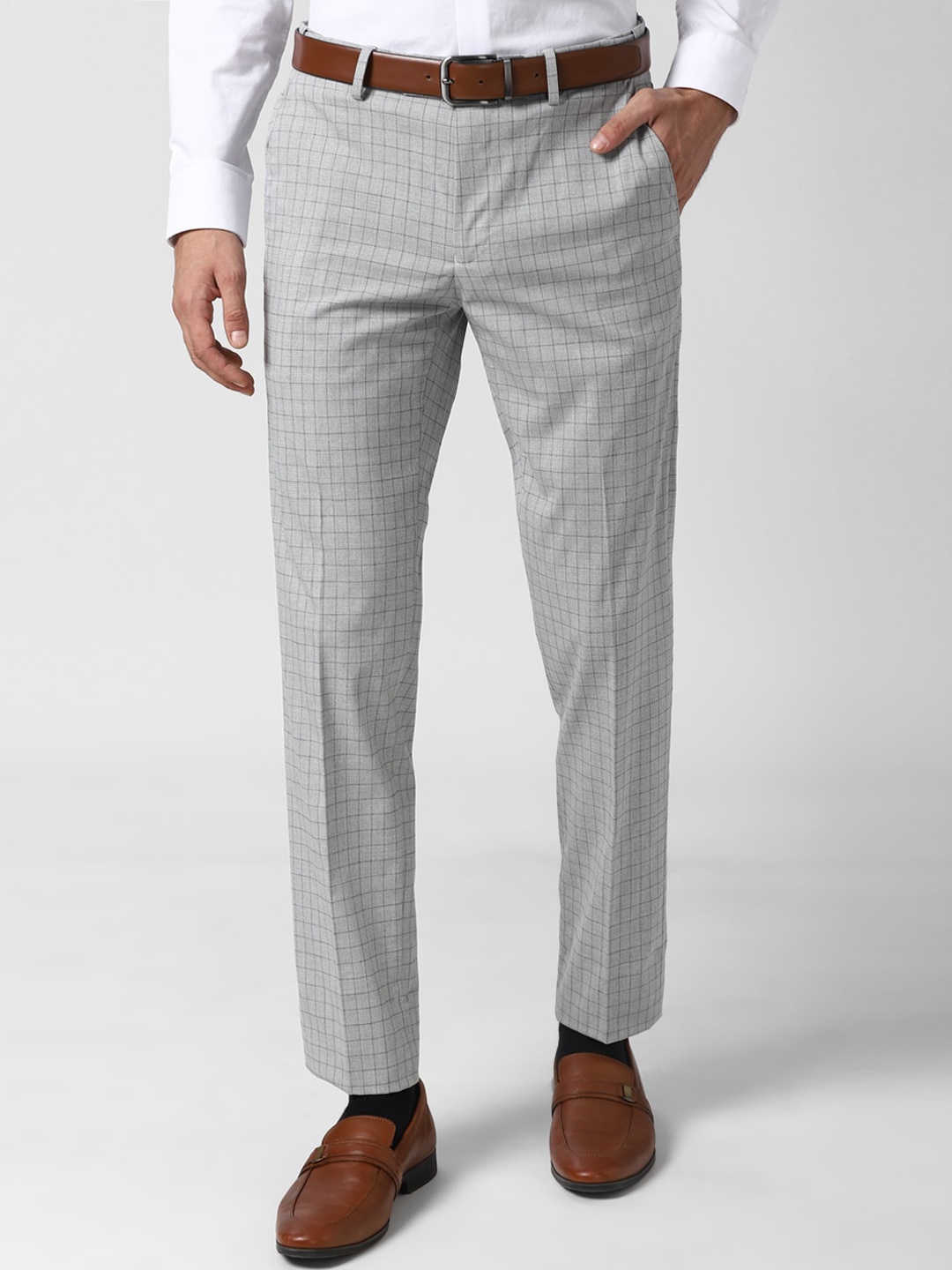 

Peter England Men Grey Checked Slim Fit Formal Trousers