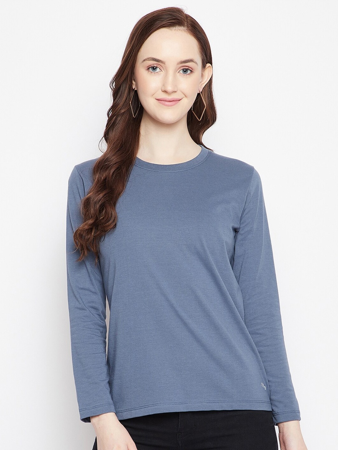 

Plagg Women Blue Solid T-shirt