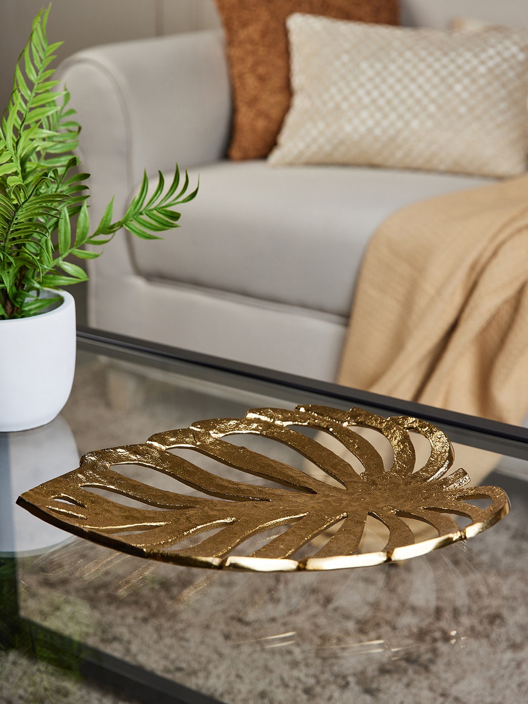 

Pure Home and Living Golden Turtle Leaf Platter, Gold