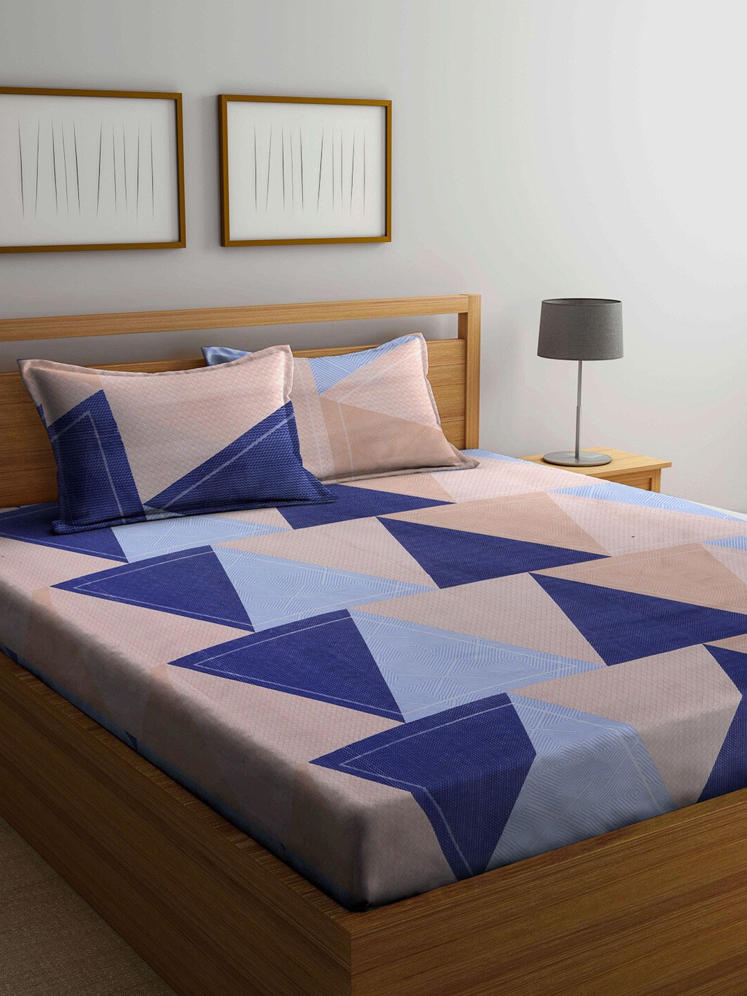 

Arrabi Blue & Beige Geometric 300 TC King Bedsheet with 2 Pillow Covers