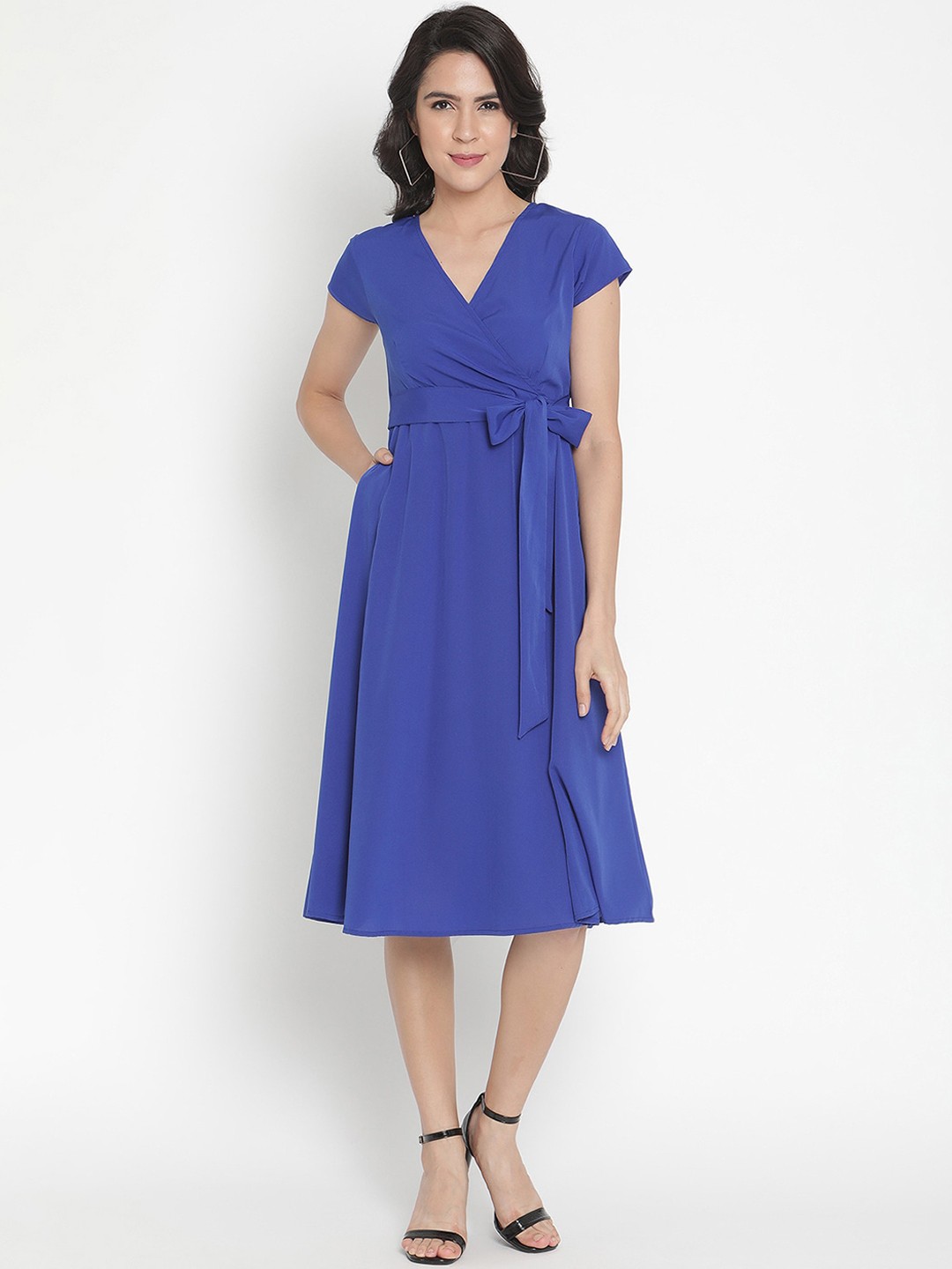 

THREAD MUSTER Blue Crepe Midi Dress