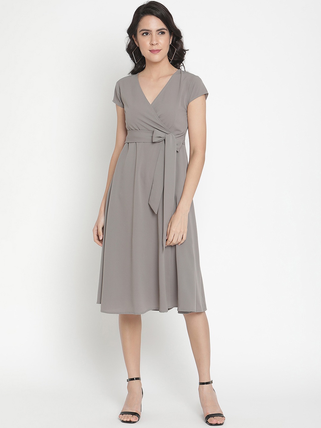 

THREAD MUSTER Grey Crepe Dress